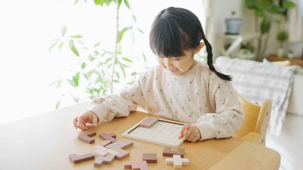 7 Manfaat Bermain Puzzle untuk Anak, Bisa Melatih Kesabaran