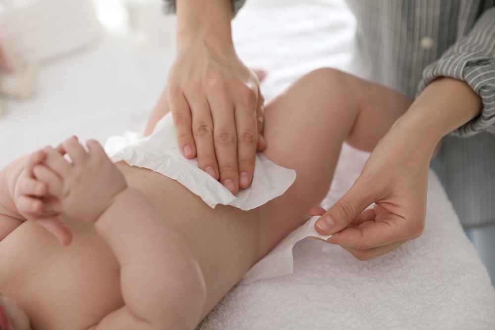 4 Penyebab Keputihan pada Bayi serta Cara Mengatasinya