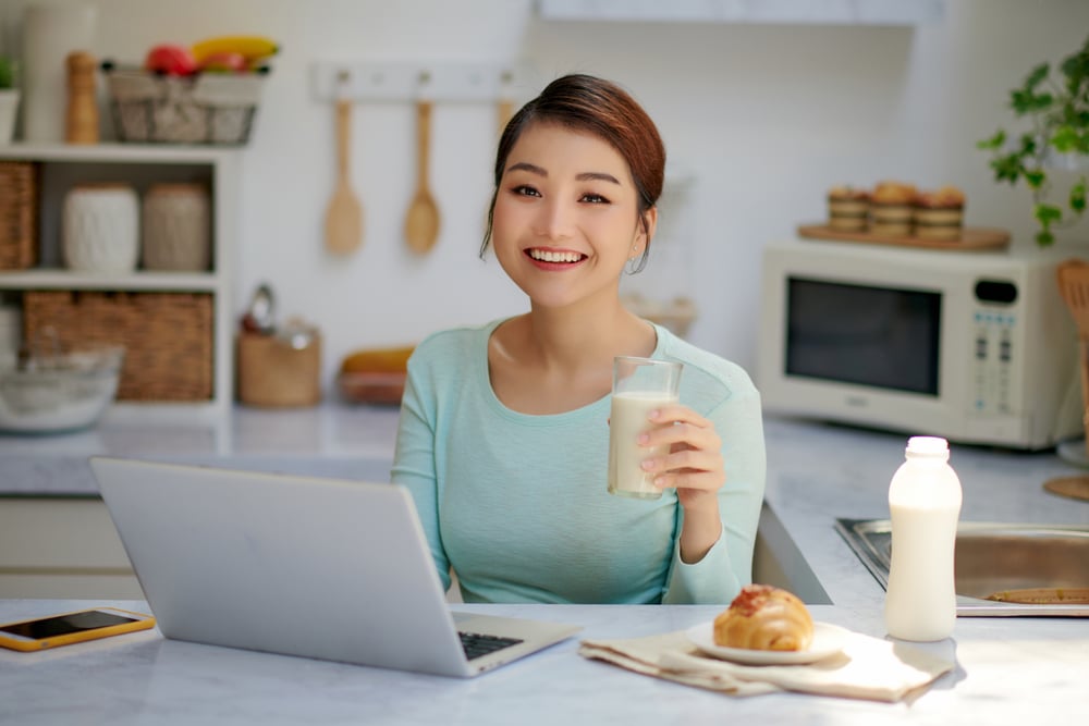 Minum Susu Setiap Hari: Nutrisi Lengkap untuk Workaholic