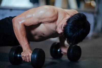 Latihan untuk memperbesar massa otot