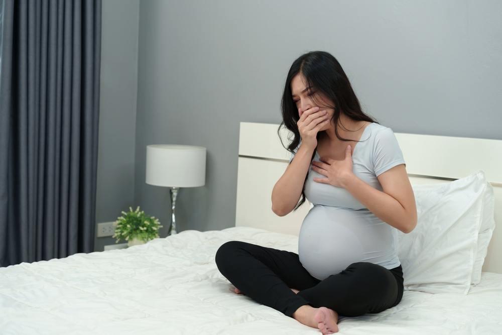 Penyebab dan Cara Mengatasi Mual Muntah Saat Hamil