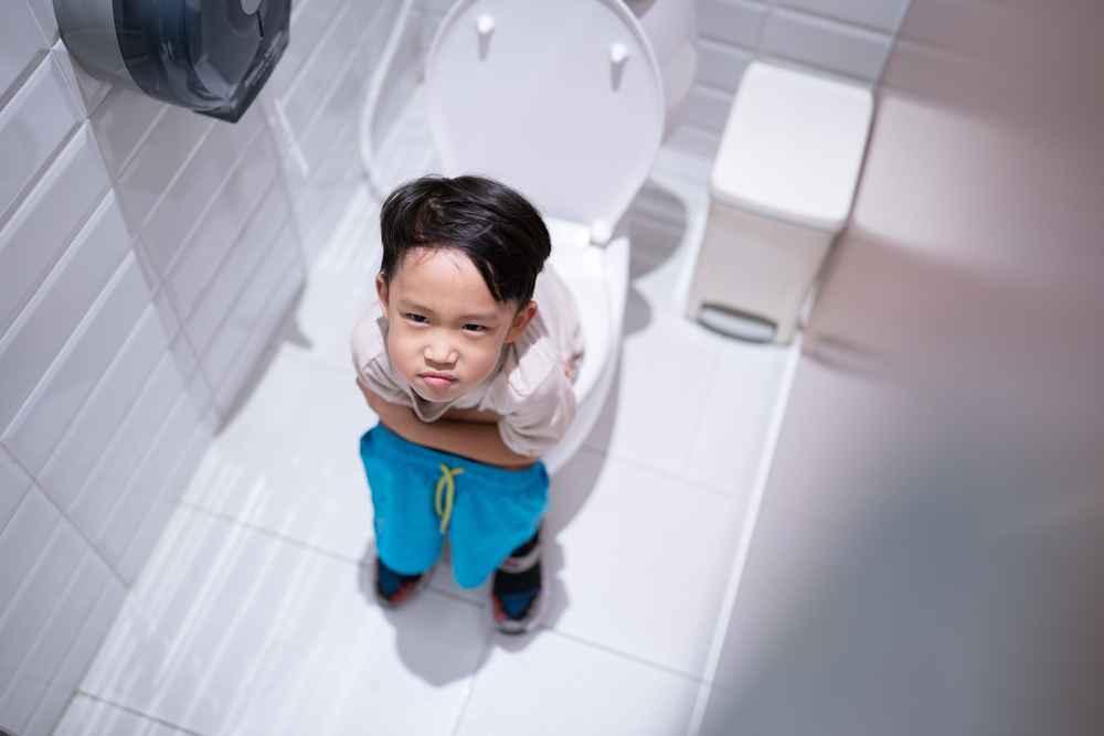 Anak Sering BAB tapi Bukan Diare, Ketahui Penyebabnya