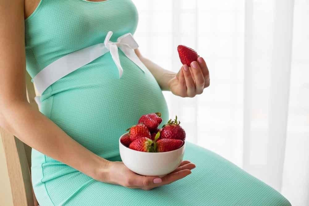 manfaat-strawberry-untuk-ibu-hamil