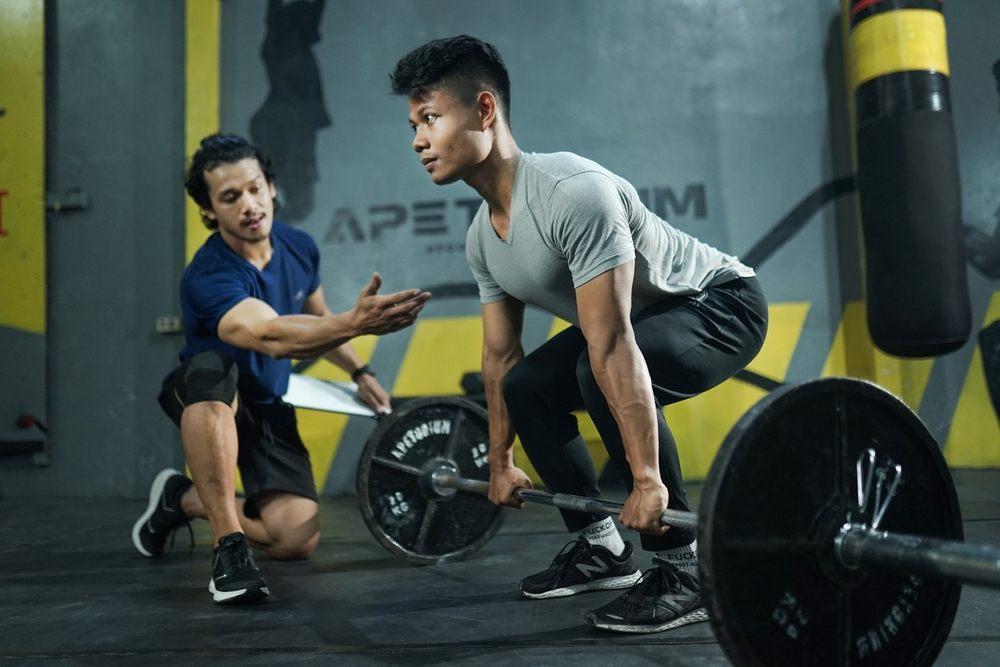 Cara Melakukan Deadlift dan Manfaatnya untuk Otot Tubuh