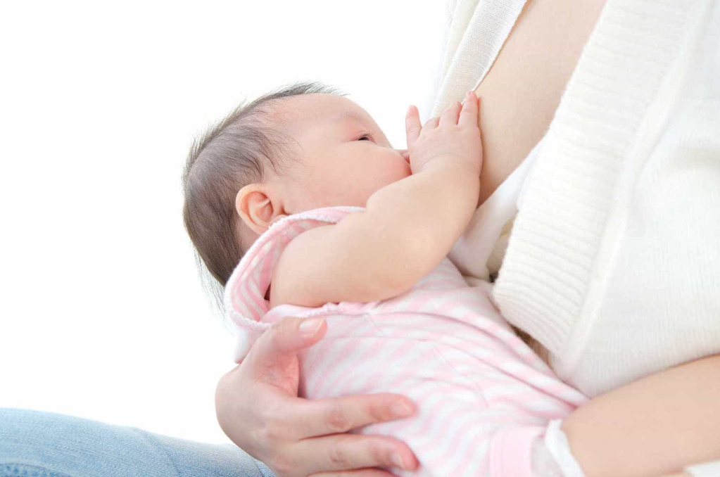 ASI vs Susu Formula: Mana yang Lebih Baik untuk Bayi?