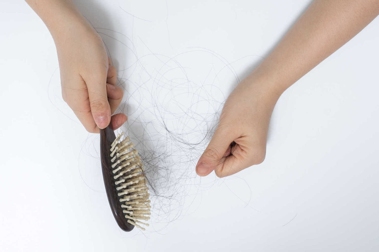 10 Tips Mengatasi Rambut Rontok Selama Pengobatan Kanker Payudara
